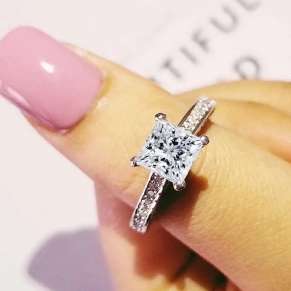 NEW PRINCESS CUT 2 CT DIAMOND ENGAGEMENT RING, CUTE RING, SHINY RING. - Picture 1 of 5